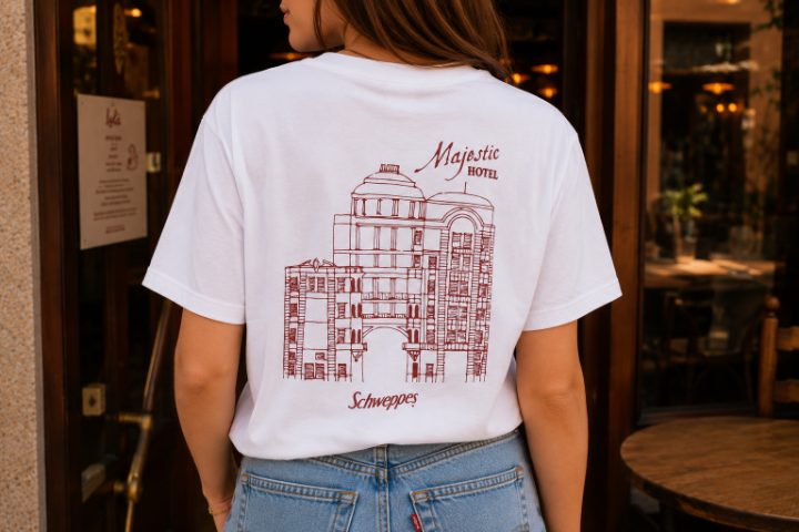 Camiseta Branca Lola — verso